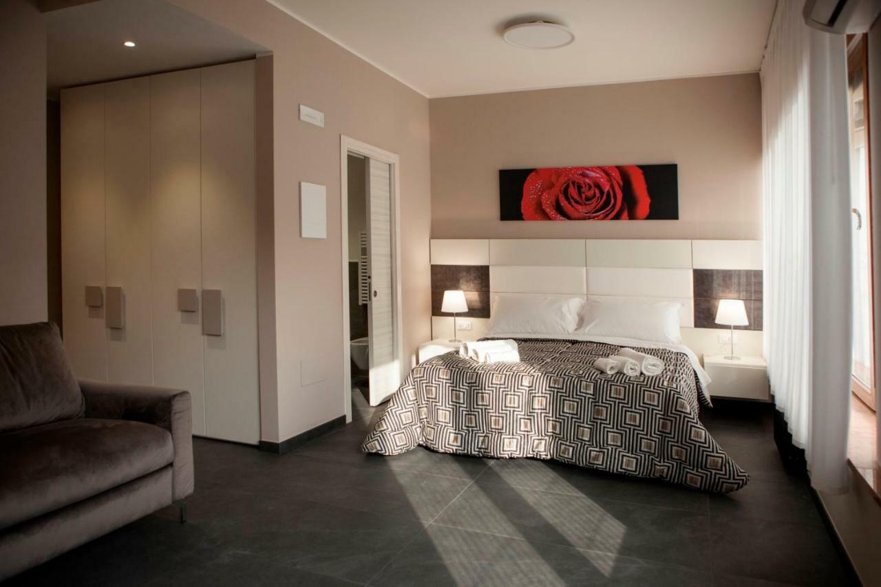 Living Arena Guest house *